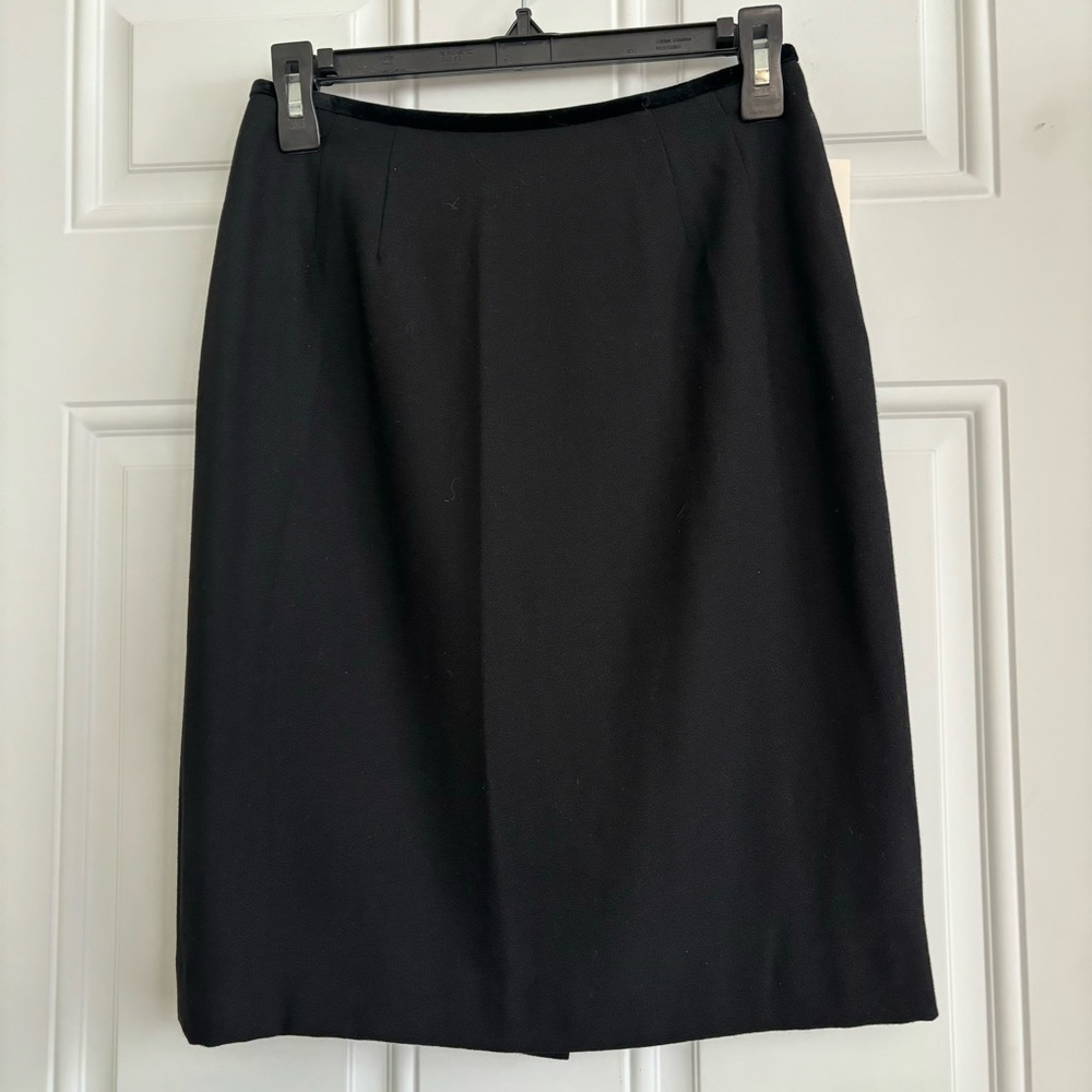NWT Kasper Black Pencil Skirt, Size 2 Petite